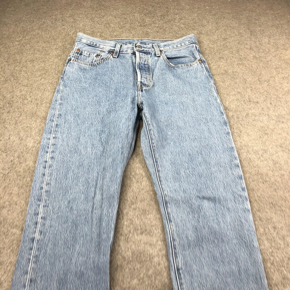 Levis 501 Jeans Mens 28x32 Blue Light Wash Regular Straight Denim Pants Casual